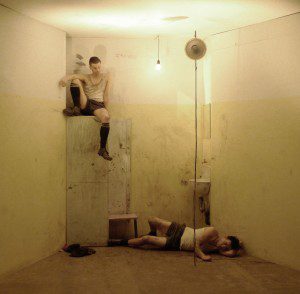 mal4iki pahnut apelsinami